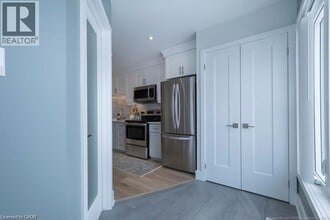 225 E 24th St in Hamilton, ON - Building Photo - Building Photo