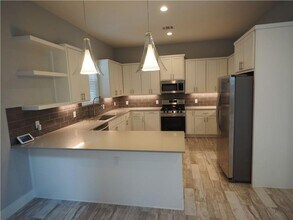 6913 Providence Ave in Austin, TX - Building Photo - Building Photo