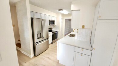 3901 S Lake Blvd in Knoxville, TN - Building Photo - Building Photo