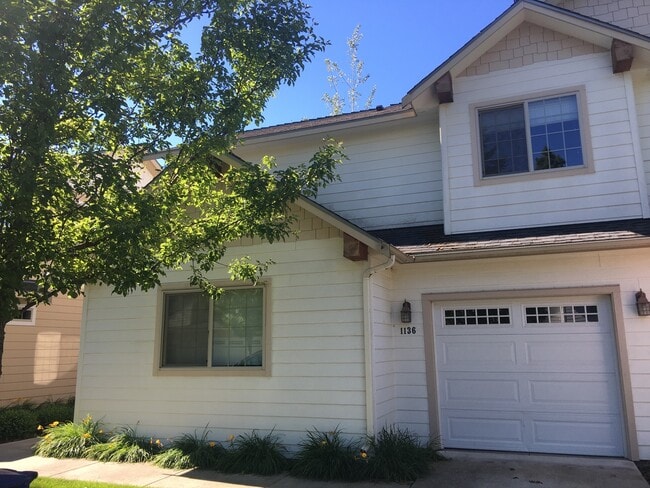 property at 1136 W Willow Lake Loop