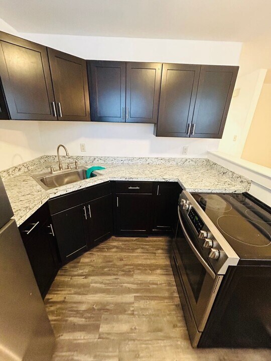 56 Catherine St-Unit -Basement Unit in Albany, NY - Foto de edificio