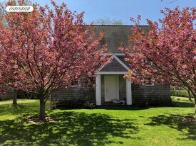 15 Cedar Ave in Southampton, NY - Building Photo
