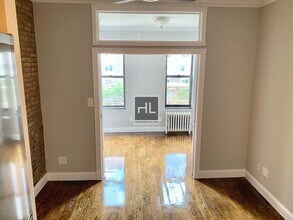 AMAZING TWO BEDROOM APARTMENT!! AMAZING DE in New York, NY - Building Photo - Building Photo