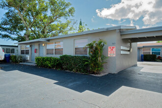 965 W 36th St in Riviera Beach, FL - Building Photo - Building Photo