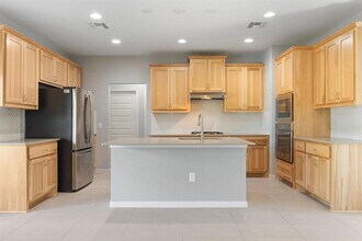 8712 Slater Dr in Austin, TX - Building Photo - Building Photo