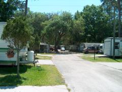 Lakeland Village in Lakeland, FL - Foto de edificio