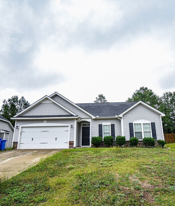 6875 Bone Creek Dr in Fayetteville, NC - Building Photo