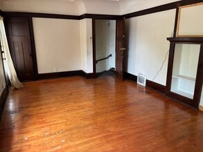 3702 N 15th St, Unit Upper in Milwaukee, WI - Building Photo - Building Photo