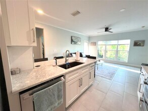210 3rd St W in Bradenton, FL - Building Photo - Building Photo