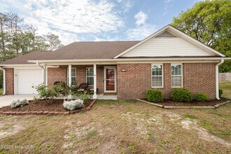316 Raye Dr in Wilmington, NC - Building Photo - Building Photo