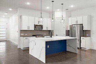 4602 Mt Vernon Dr in Austin, TX - Building Photo - Building Photo