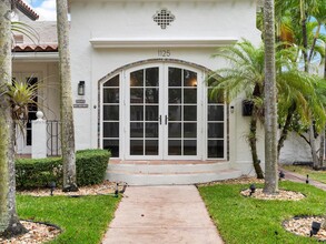 1125 Asturia Ave in Coral Gables, FL - Building Photo - Building Photo