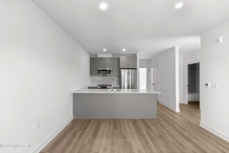 180 Morris Ave in Long Branch, NJ - Building Photo - Building Photo