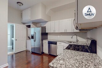 1703 St Paul St in Baltimore, MD - Building Photo - Building Photo
