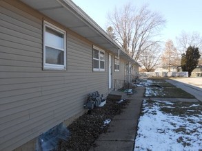 2702 117th Ave W in Milan, IL - Building Photo - Building Photo