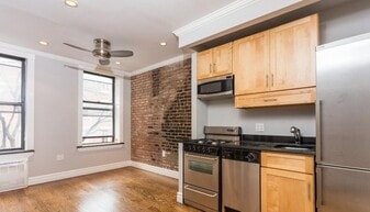 E 9TH ST. in New York, NY - Building Photo