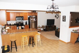 1125 Amelia Dr in Cedar Falls, IA - Building Photo - Building Photo
