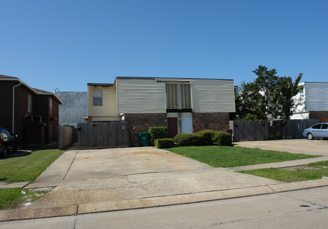 3725 Martinique Ave in Kenner, LA - Building Photo - Building Photo