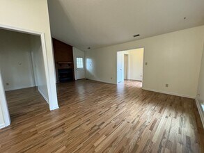 415 Sitton Pl in Jacksonville, NC - Building Photo - Building Photo