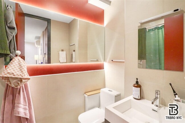 169 Hull St in Brooklyn, NY - Building Photo - Building Photo