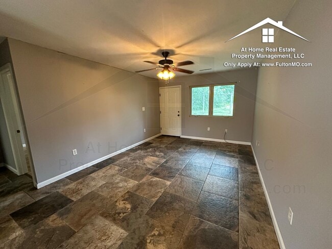 107 Spruce Dr in Fulton, MO - Building Photo - Building Photo