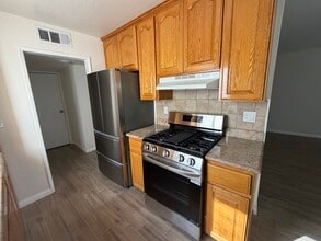 14265 Terra Bella St in Los Angeles, CA - Building Photo - Building Photo