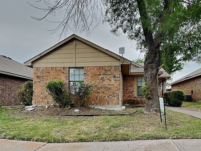 1619 Hancock Dr