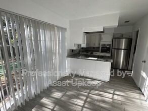2708 Hilldale Blvd in Arlington, TX - Foto de edificio - Building Photo