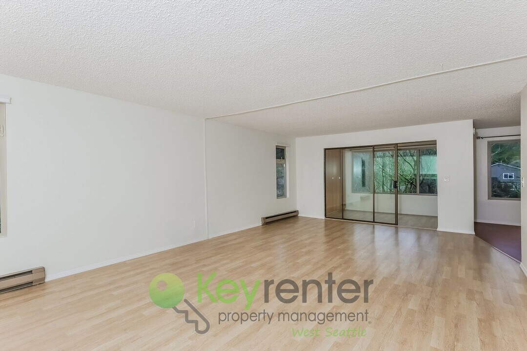 2210 NE 92nd St in Seattle, WA - Building Photo