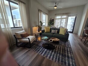 2720 SW 69th Ave, Unit B2720 in Miami, FL - Building Photo - Building Photo