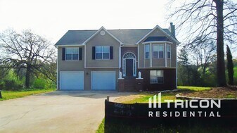 4754 Clayton Crossing Ln in Ellenwood, GA - Building Photo