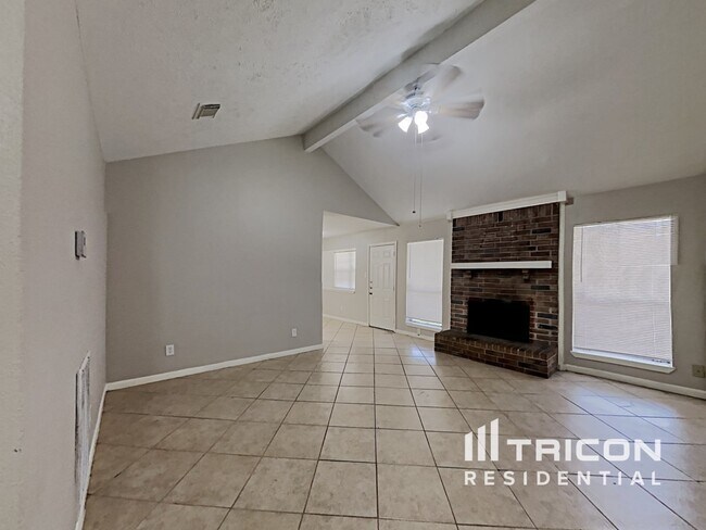 4827 Tealgate Dr in Spring, TX - Foto de edificio - Building Photo