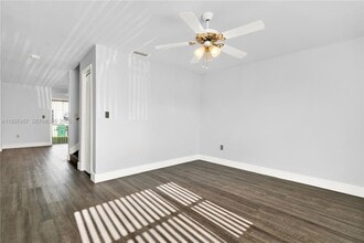 20537 SW 92nd Ct in Cutler Bay, FL - Building Photo - Building Photo