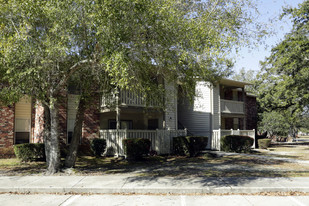 Pines on the Bay Apartments