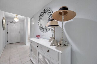 6650 Sunset Way in St Pete Beach, FL - Building Photo - Building Photo