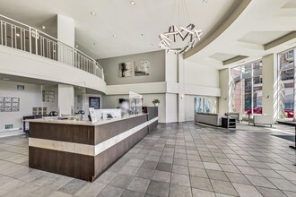 1000 W Adams St in Chicago, IL - Building Photo - Building Photo