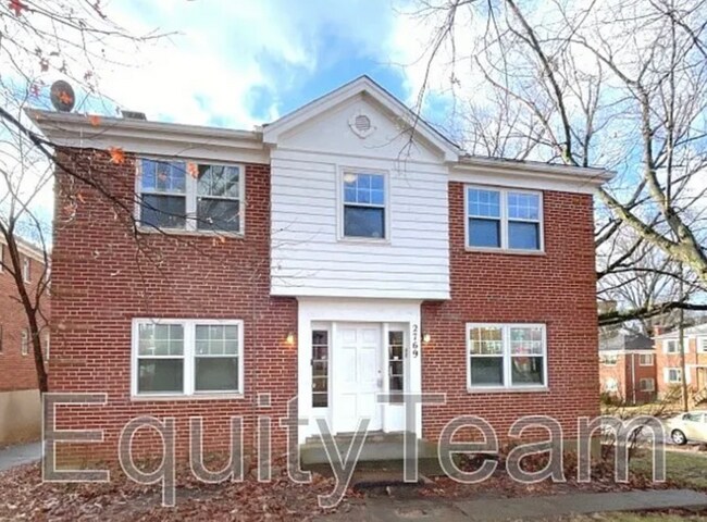 2769 Losantiville Ave in Cincinnati, OH - Building Photo - Building Photo