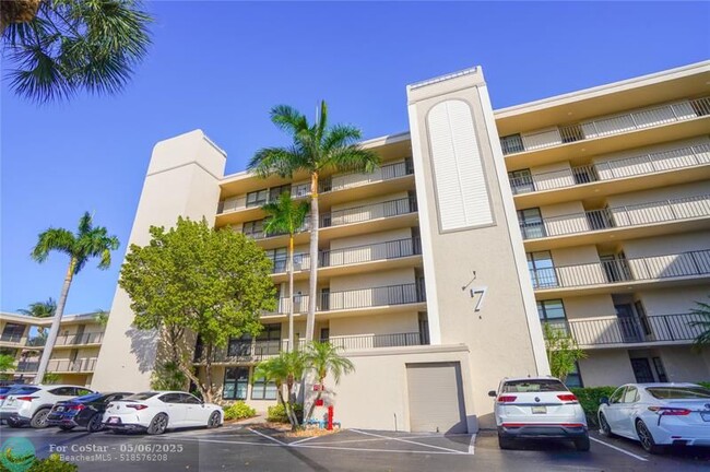 7 Royal Palm Way