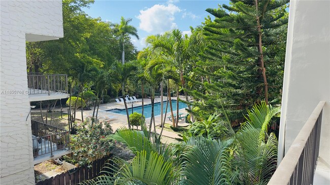 property at 6900 N Kendall Dr