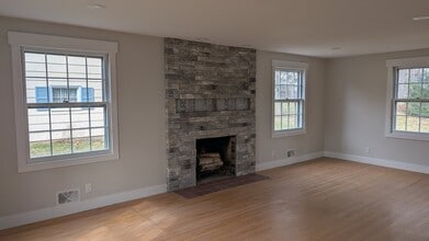 25 Red Bud Rd in Rochester, NY - Foto de edificio - Building Photo