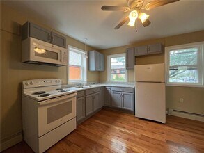 1287 1/2 S Broadway in East Providence, RI - Building Photo - Building Photo