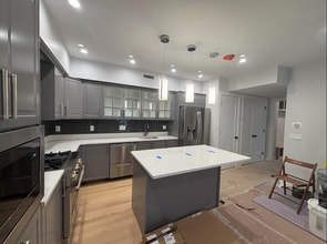 12 Aldersey St, Unit 2L in Somerville, MA - Foto de edificio - Building Photo