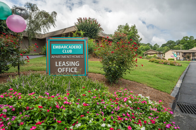 Embarcadero Club Apartments in College Park, GA - Building Photo - Building Photo