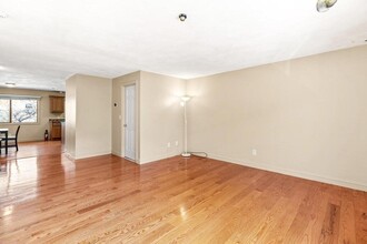 62 Crestview Dr, Unit 62 in Malden, MA - Building Photo - Building Photo