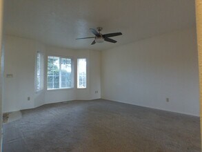 775-KE775 17th St NE in Salem, OR - Building Photo - Building Photo