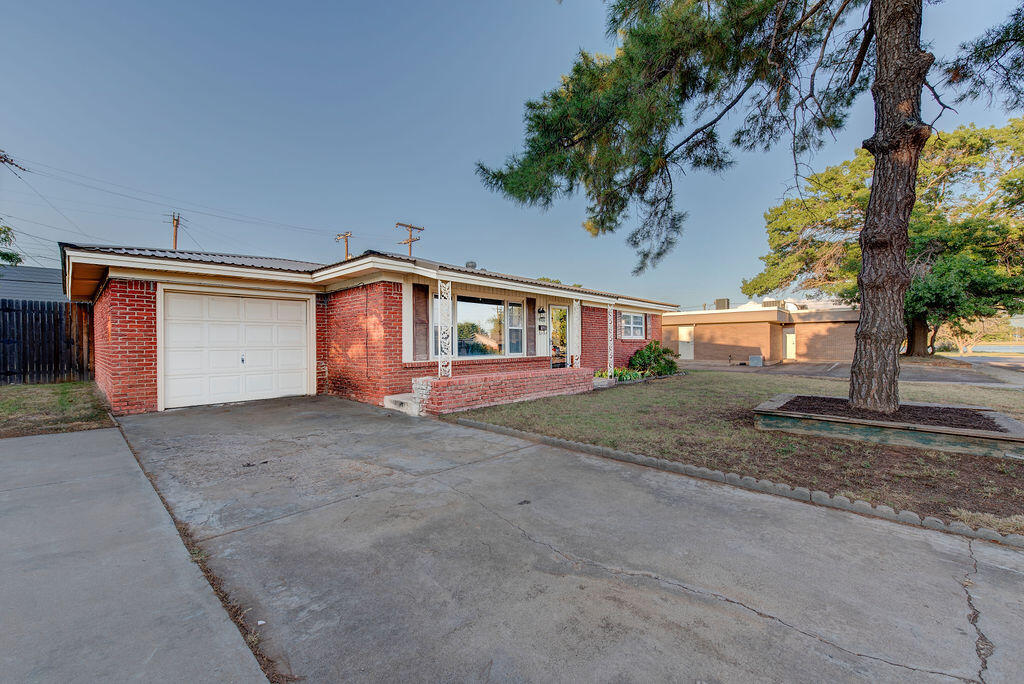 4406 26th St in Lubbock, TX - Building Photo