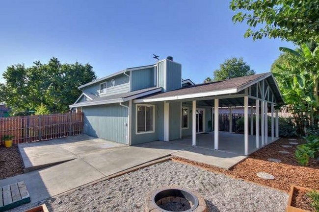 3426 Rancho Rio Way in Sacramento, CA - Building Photo - Building Photo