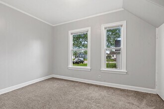 1809 Madison St in Manitowoc, WI - Building Photo - Building Photo