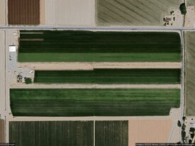 13 E Pursel Ln in Yerington, NV - Building Photo