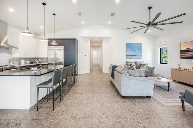 property at 2733 Van Buren Ave